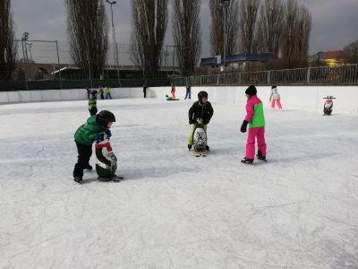 2022-03 Eislaufen_41
